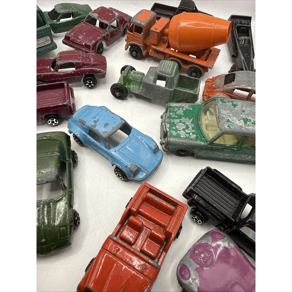 Vintage Die Cast Cars Tootsie Toy Midgetoy LesneyMix Diecast Trucks Large Lot 49